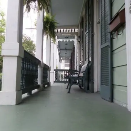 Bed & Breakfast Garden District 3*