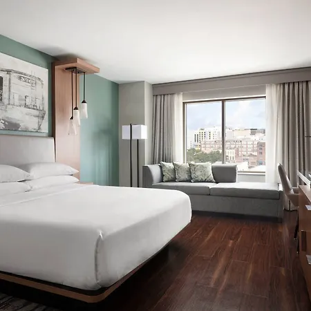 Marriott Warehouse Arts District Hotel