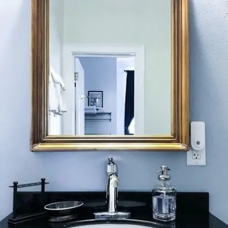 The Blue60 Marigny Inn Inn 3*