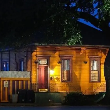 Inn The Blue60 Marigny Inn 3*