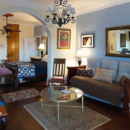 Inn The Blue60 Marigny Inn 3*