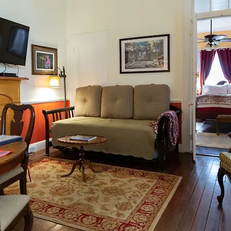 Inn The Blue60 Marigny Inn 3*