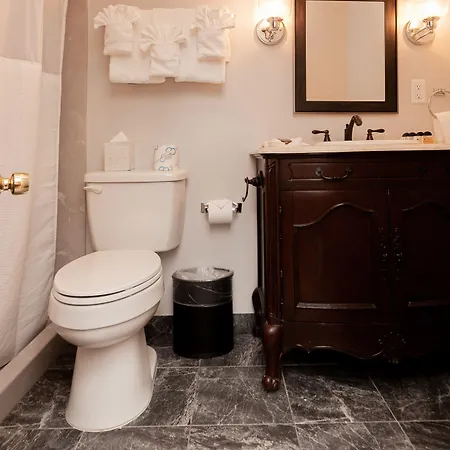 Hotel Chateau New Orleans