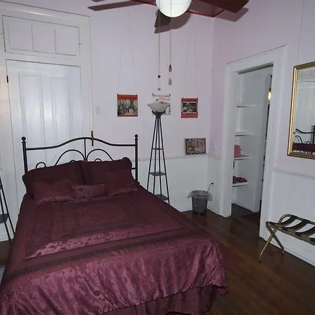 The Burgundy 3* New Orleans