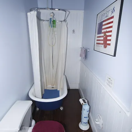 The Burgundy Bed & Breakfast 3*