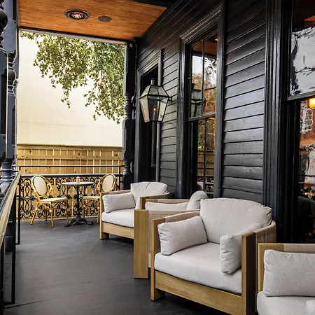 The Prytania Oaks Inn