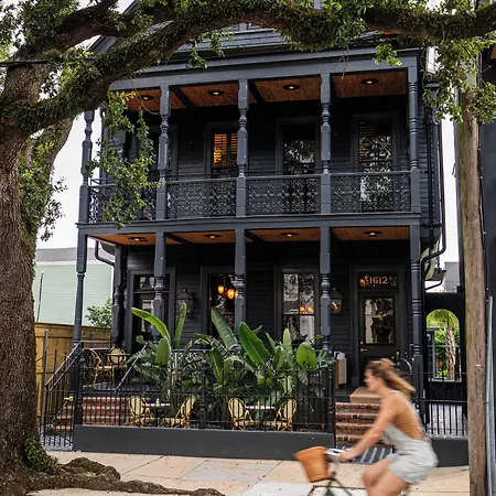 The Prytania Oaks 2*
