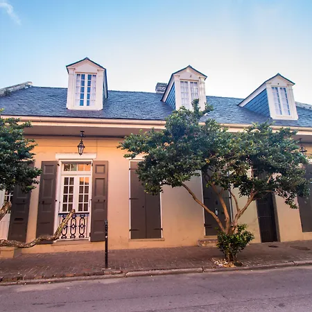 On Ursulines, A French Quarter Inn New Orleans