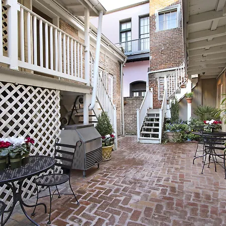 On Ursulines, A French Quarter 3* New Orleans