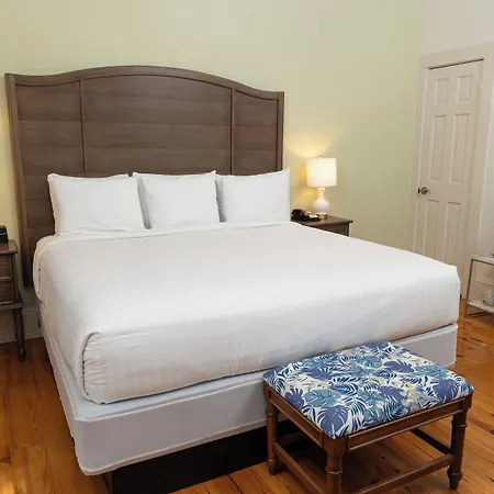 On Ursulines, A French Quarter Inn 3*