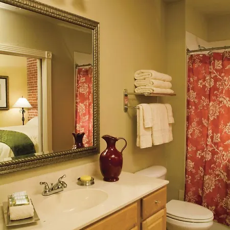 Club Wyndham La Belle Maison Resort New Orleans