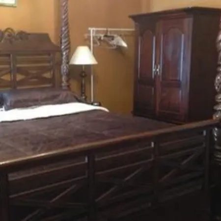 Oakview Bed & Breakfast 4*