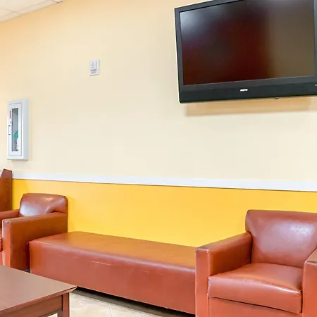 Hotel 6-new Orleans, La - Near Downtown 4*