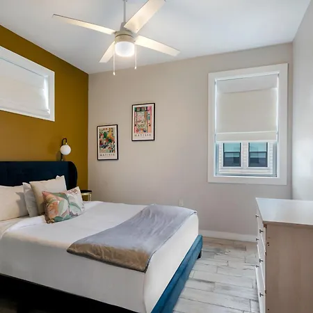 Holiday home Luxury 3-story W Pool & Parking Garage New Orleans