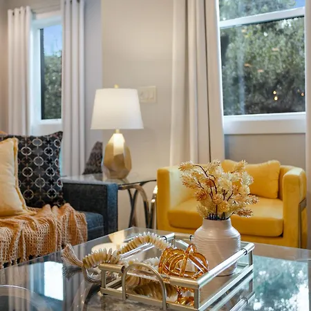 Newly Renovated 3 Story W Pool, Garage & Balconies * New Orleans