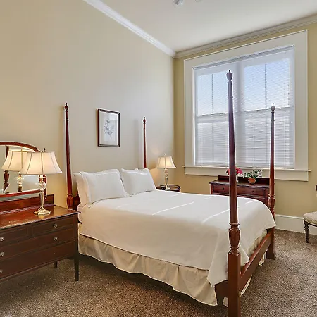 Grenoble House Hotel New Orleans