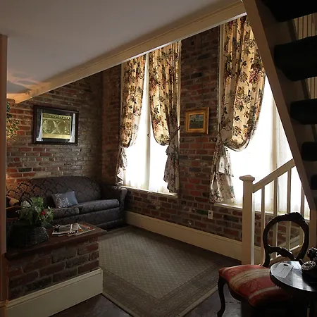 The Olivier House 3*
