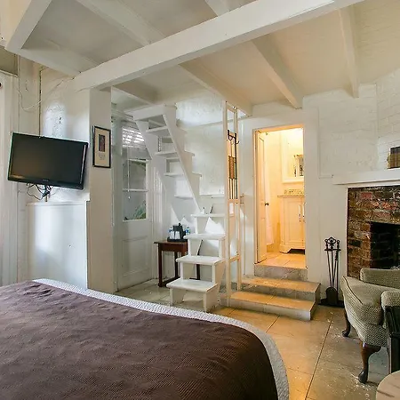 Hotel Lafitte & Bar 3*