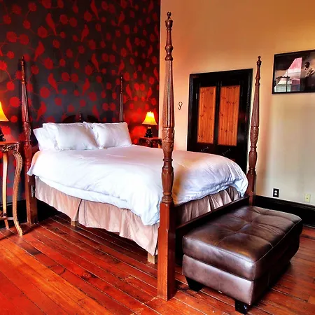 Royal Street Inn & Bar Inn New Orleans