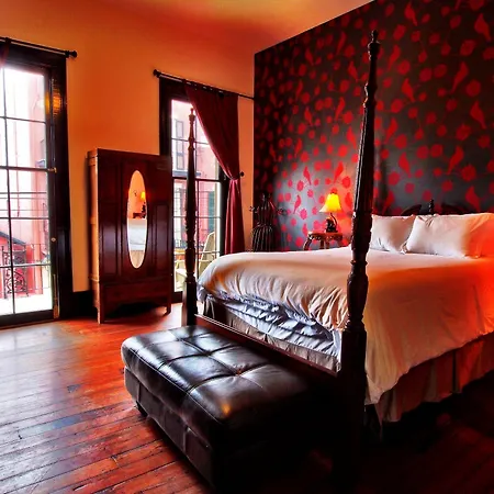 Royal Street Inn & Bar 3*