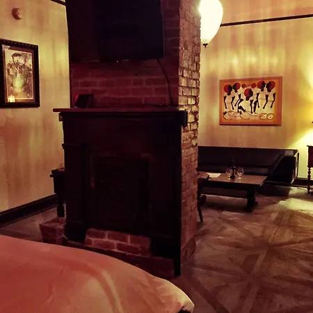 Royal Street Inn & Bar Inn