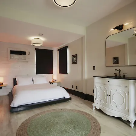 Royal Street Inn & Bar Inn 3*