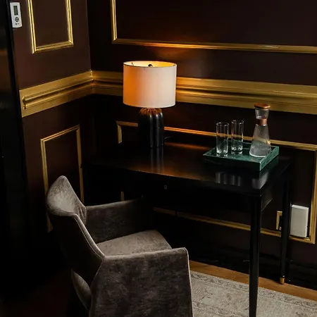Blackbird Hotel 4*
