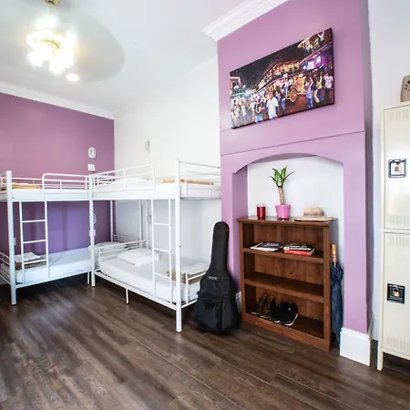 Hostel Auberge Nola * New Orleans