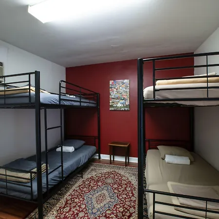Hostel Auberge Nola * New Orleans