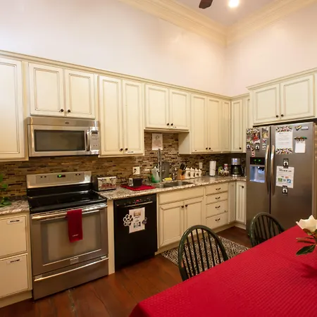 Hostel Auberge Nola New Orleans
