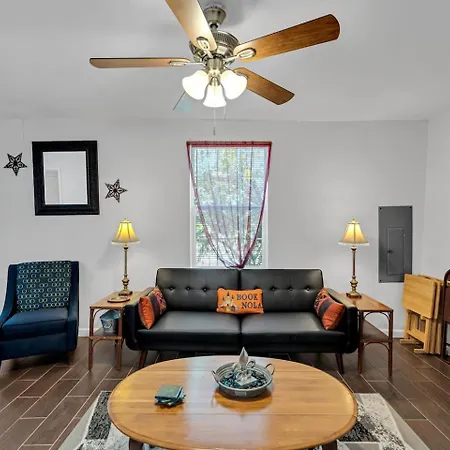 Holiday home Nola Retreat W Private Backyard Jazz Fest Ready