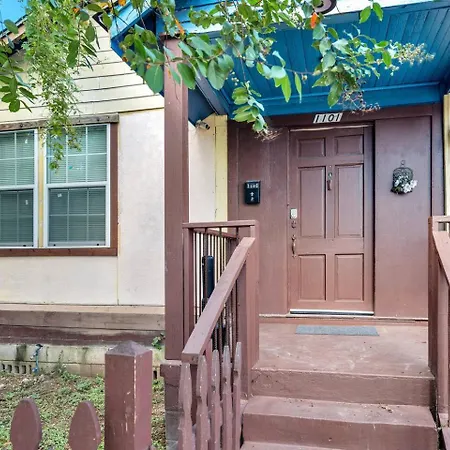 Holiday home Nola Retreat W Private Backyard Jazz Fest Ready New Orleans