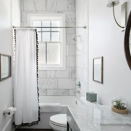 Holiday home Fabulous 4 Bath Historic Bakery