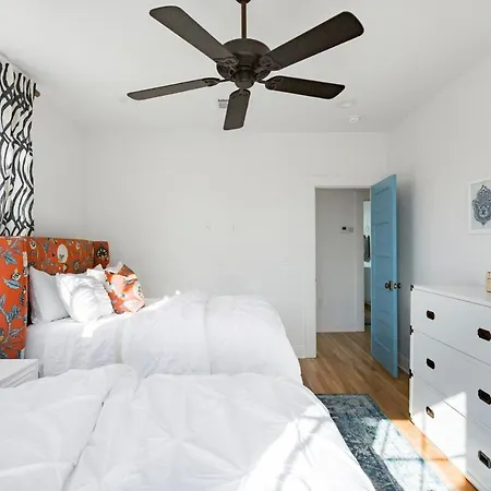 Holiday home Fabulous 4 Bath Historic Bakery