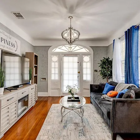 2bd 2ba Short Walk To Jazz Fest Park