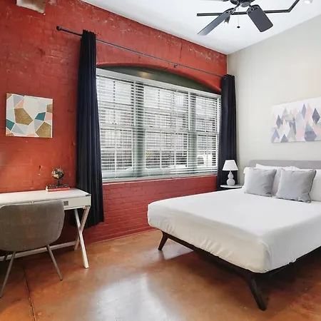 Apartment Group Getaway - 2 Modern 3br-2ba Warehouse Flats - 6 Bedrooms & 4 Baths Total *
