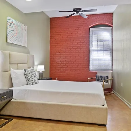 Group Getaway - 2 Modern 3br-2ba Warehouse Flats - 6 Bedrooms & 4 Baths Total Apartment New Orleans