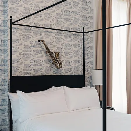 Henry Howard Hotel