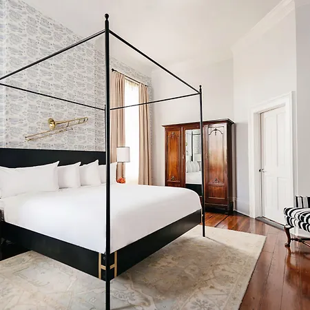Hotel Henry Howard