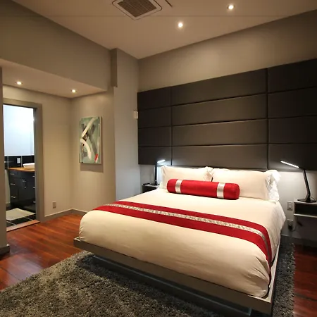 Aparthotel The Natchez 4*