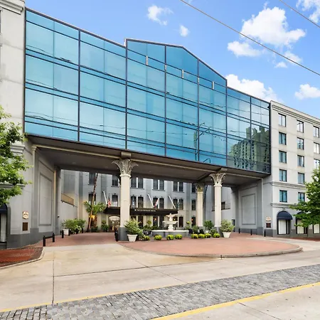 Hotel The Riverfront