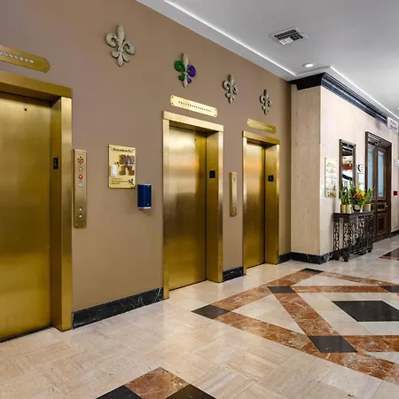 Club Wyndham Avenue Plaza 3*