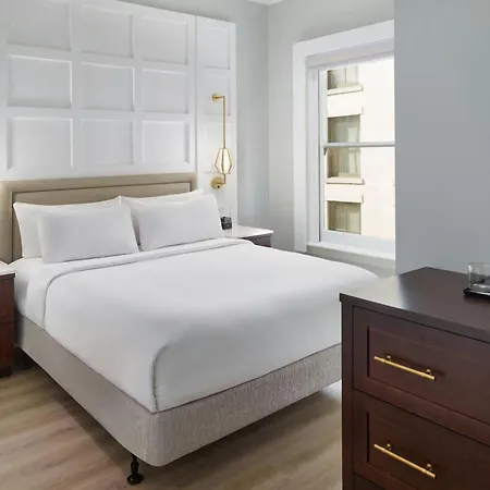 Courtyard By Marriott French Quarter/iberville