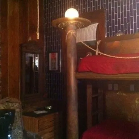 Royal Barracks Hotel