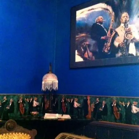 Royal Barracks 3* New Orleans
