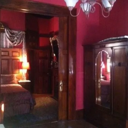 Royal Barracks Hotel 3*