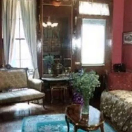 Royal Barracks 3*