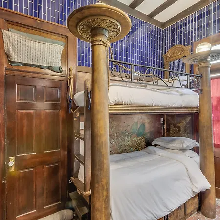 Royal Barracks 3* New Orleans