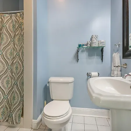 Comfortable Rooms Near All Nola Hot Spots New Orleans