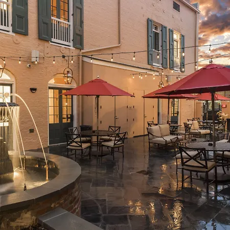 Royal Frenchmen And Bar Hotel